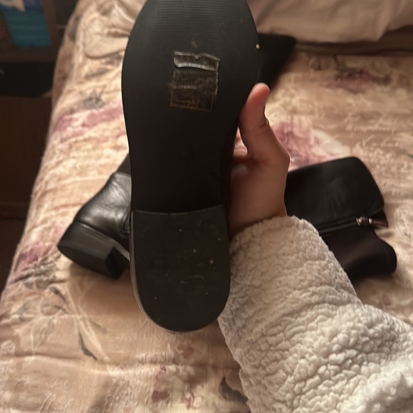 Michael Kors boots size 5M - Picture 9 of 10